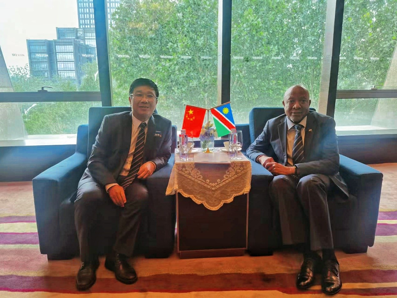 中非合作论坛期间333体育资源 董事长王平卫拜会三国总统